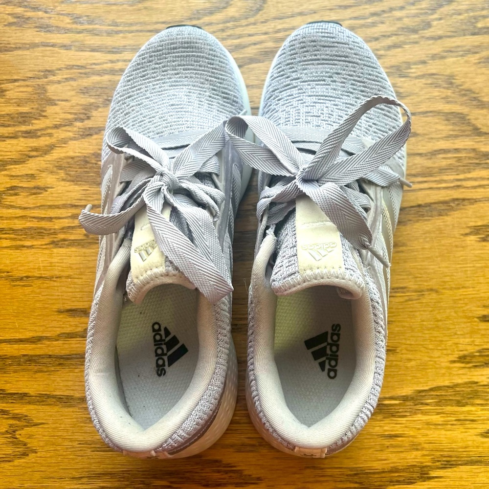 Adidas Edge Lux 4 Size 7.5 woman